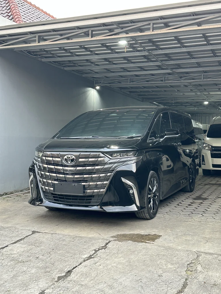 sewa alphard hybrid bandung