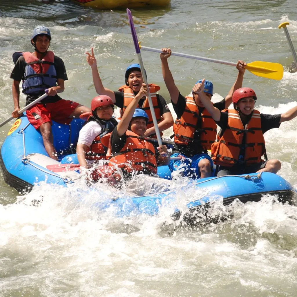 Wisata Arum Jeram Bandung
