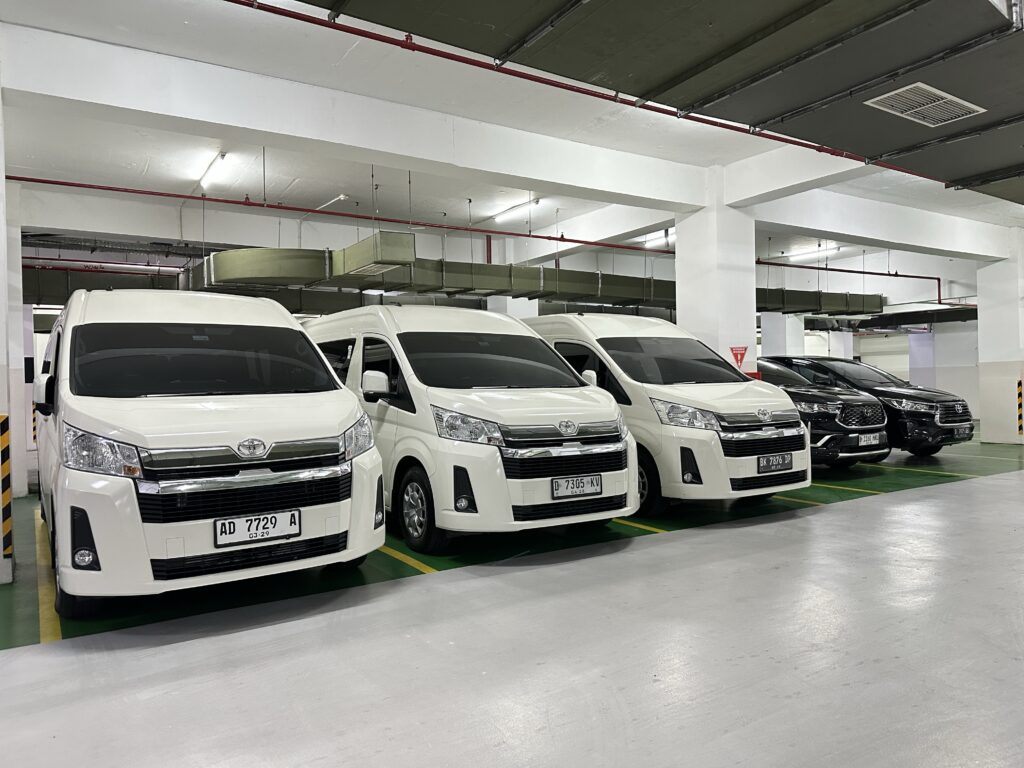 sewa hiace bandung