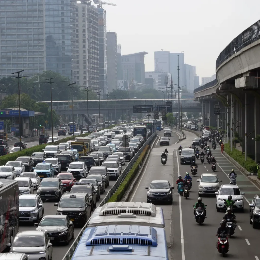 kenapa diperlukan kereta cepat jakarta bandung