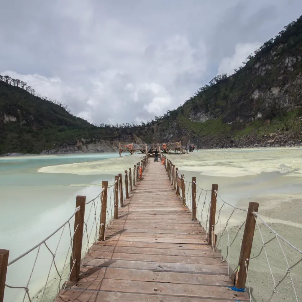 tempat liburan di ciwidey bandung
