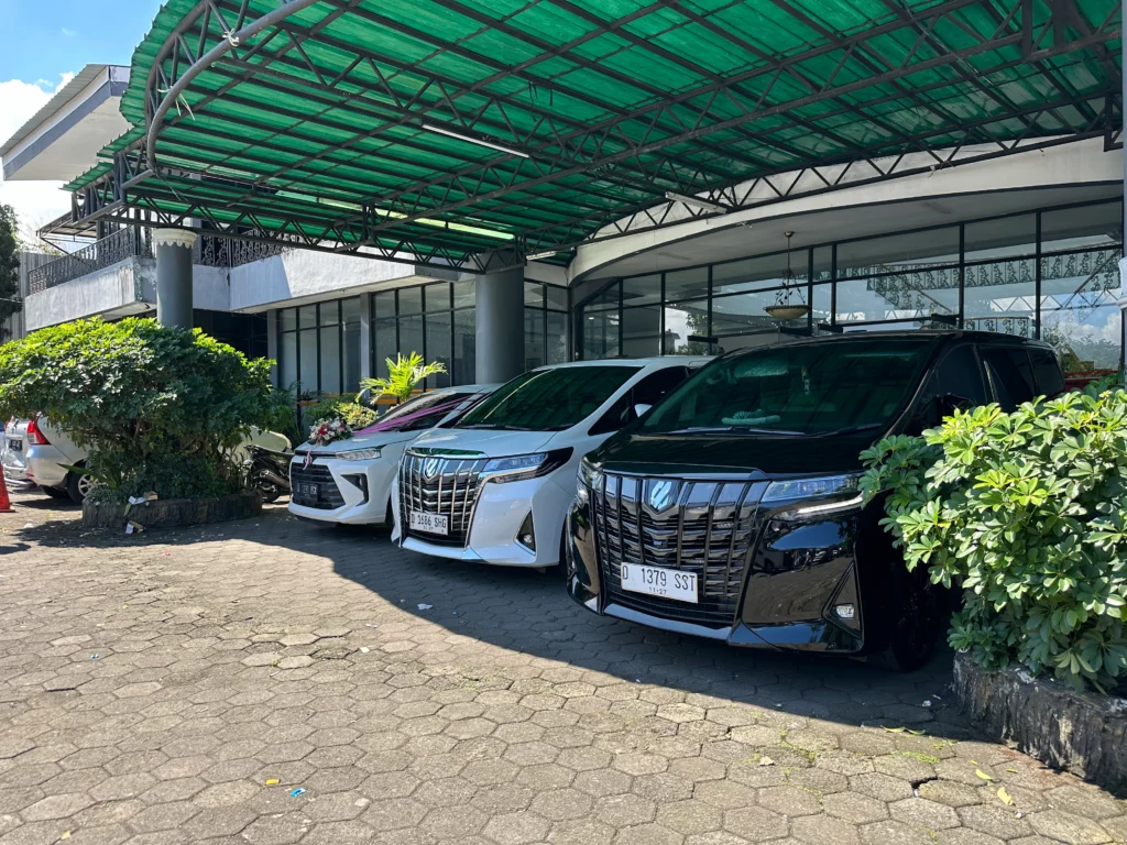 shuttle jakarta bandung alphard