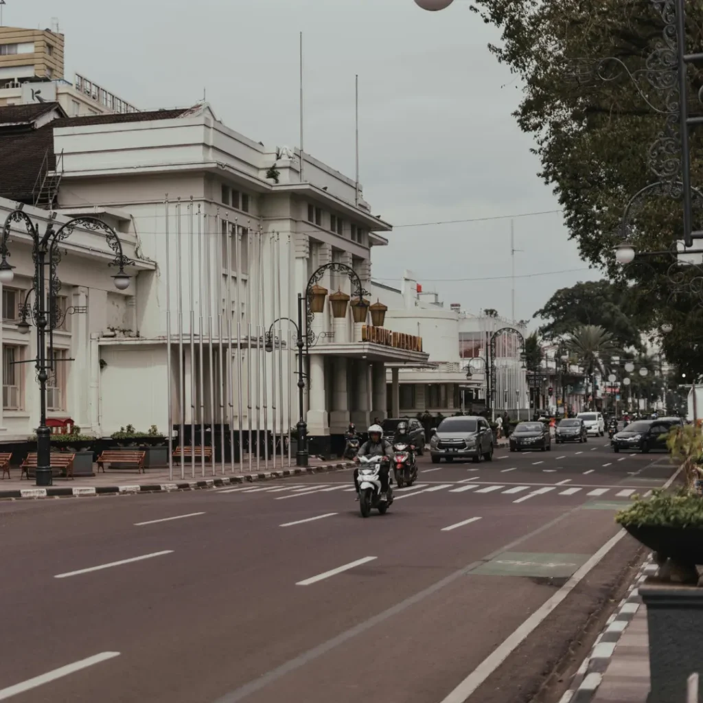 kenapa kota bandung dijadikan ibukota jawa barat