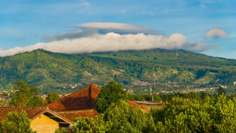 wisata gunung di bandung