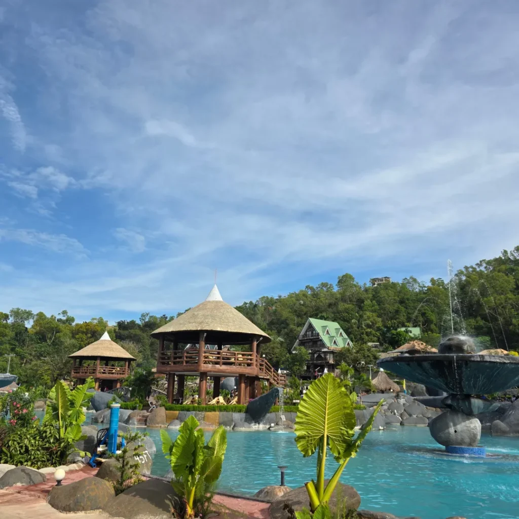 tempat wisata di bandung plus penginapan murah